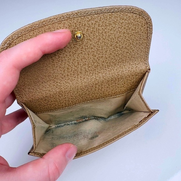 Gucci Tan Leather Wallet with Gold Clasp - Picture 5 of 9